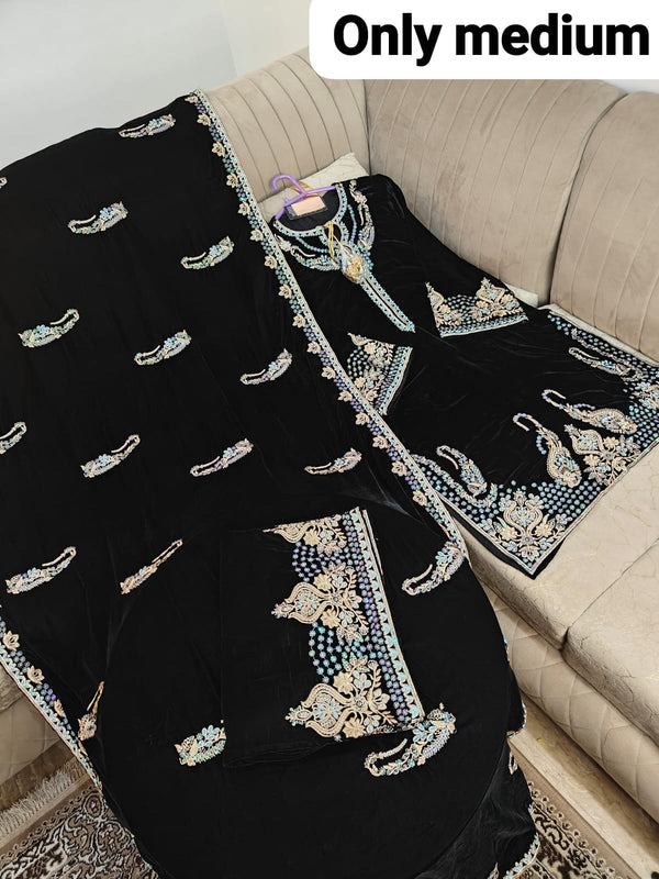 Beautiful velvet 3 piece